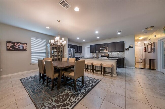 Building Photo - 161 Syrah Ct