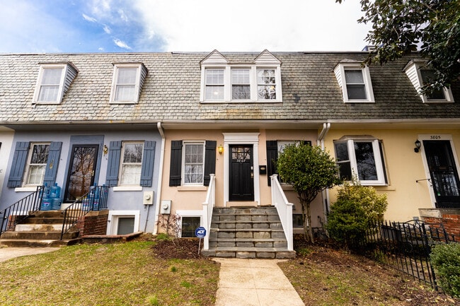 Photo - S Street House