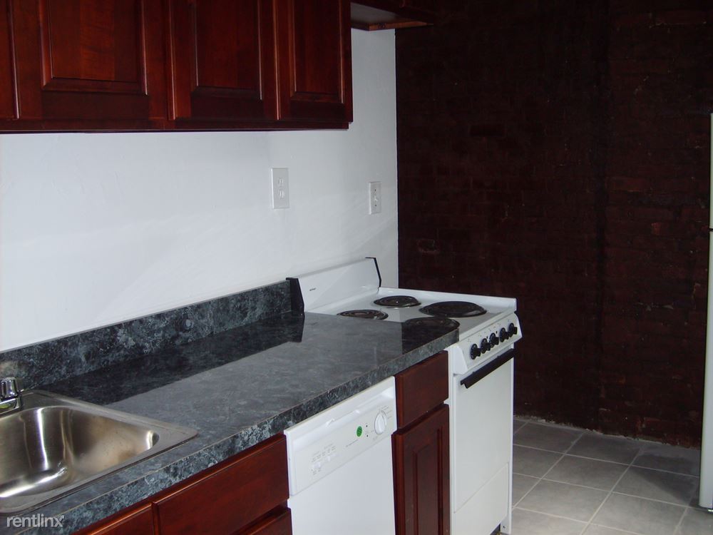 Primary Photo - 501 Clinton Ave