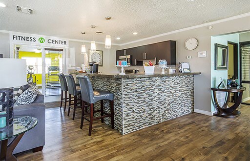 Building Photo - The Lynx