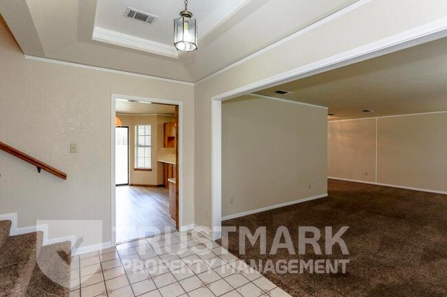 Building Photo - 1905 Elk Trail