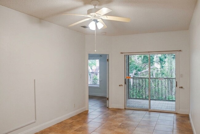 Foto del edificio - 8829 Coral Palms Ct