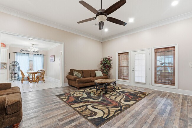 Foto del edificio - 1782 N Gabriel Square