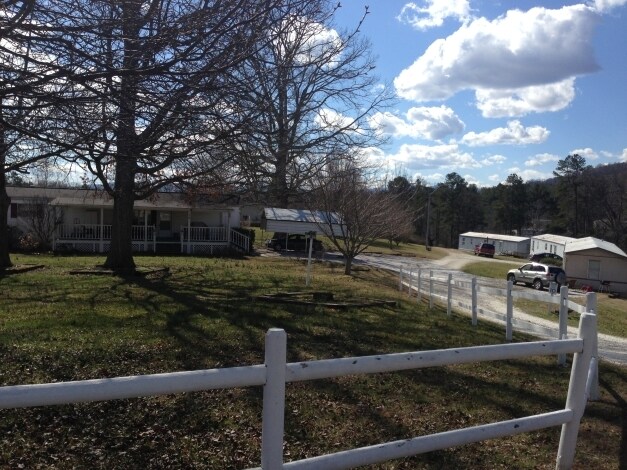  - 6 Twin Oaks Dr