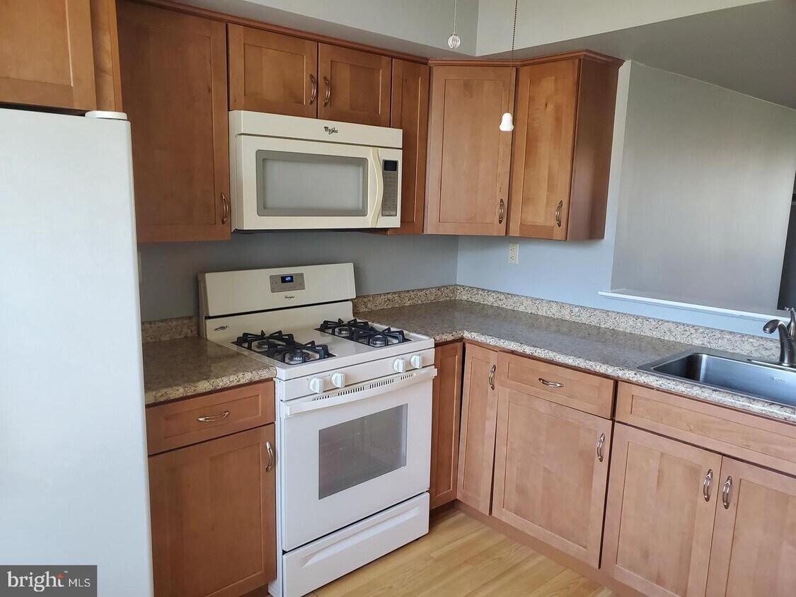 387 Independence Dr, Holland, PA 18966 Townhome Rentals in Holland PA