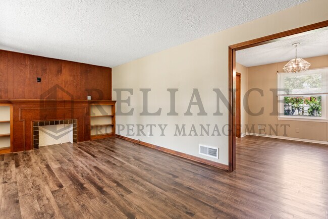 Foto del edificio - 6002 E Rockwood Rd