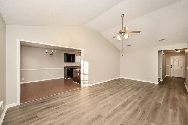 Building Photo - 8864 Cressent Glen Ct