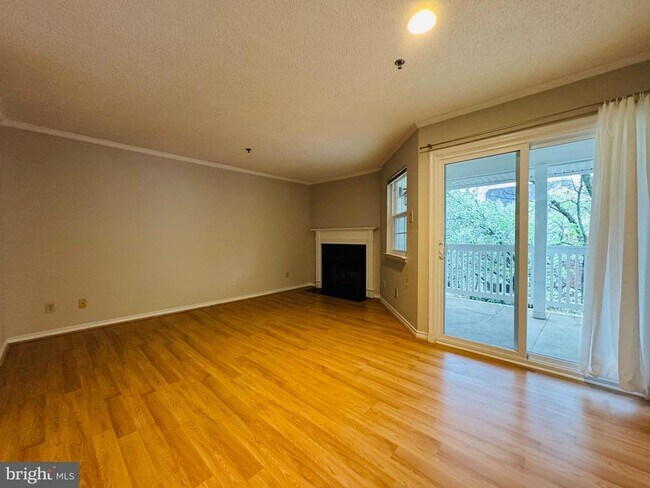Foto del edificio - 1524 Lincoln Way