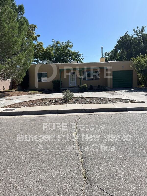 Primary Photo - 3500 Calle Del Sol NE