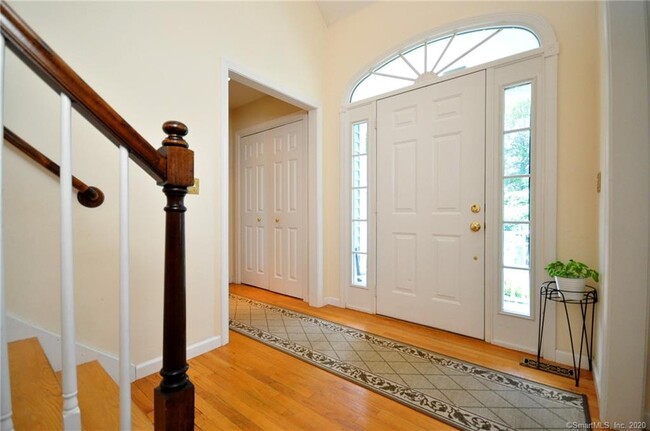 Building Photo - 153 S Mill Dr