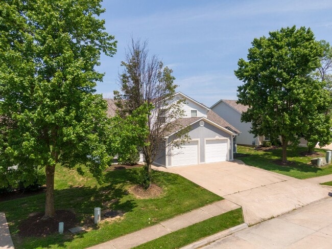 Building Photo - 3523-3525 Prescott Dr.