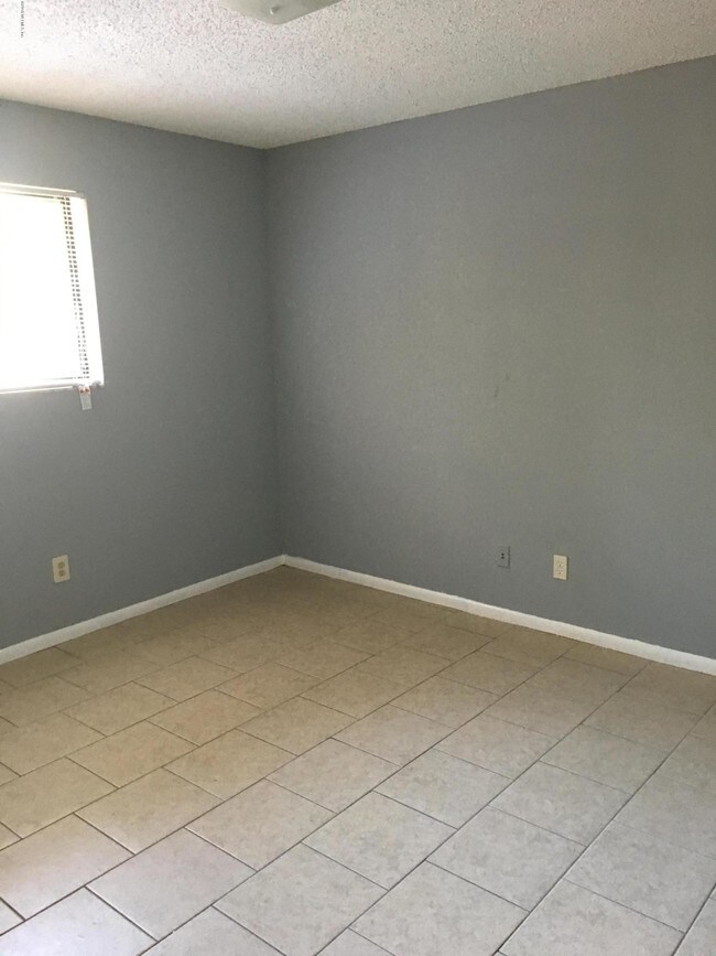 Building Photo - 5219 Westchase Ct