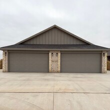 Building Photo - 1225 Preston Trails