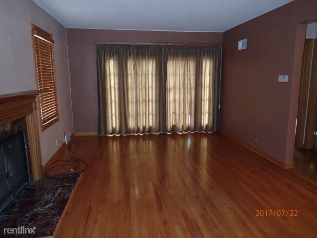 Building Photo - 3 br, 3 bath House - 903 Melrose Ave