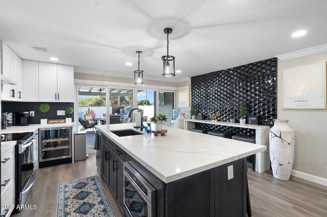 Foto del edificio - 7837 N 13th St