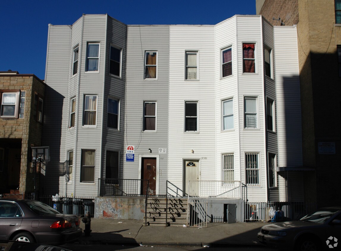 Foto principal - 2321-2323 Grand Ave