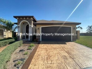 Building Photo - 2206 Liverpool Dr