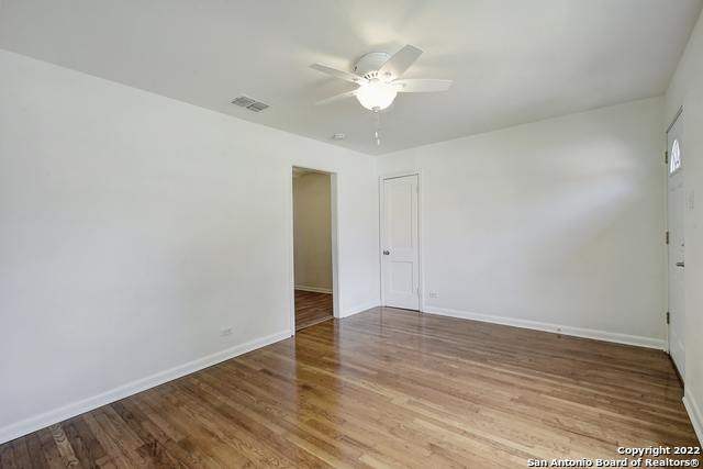 Foto del edificio - 725 E Myrtle St