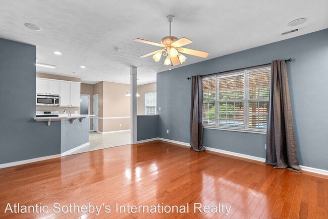 Building Photo - 4 br, 2.5 bath House - 2901 Chestnut Oak Way
