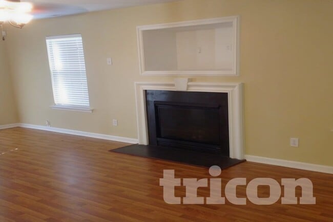 Foto del edificio - 6541 Nevin Rd