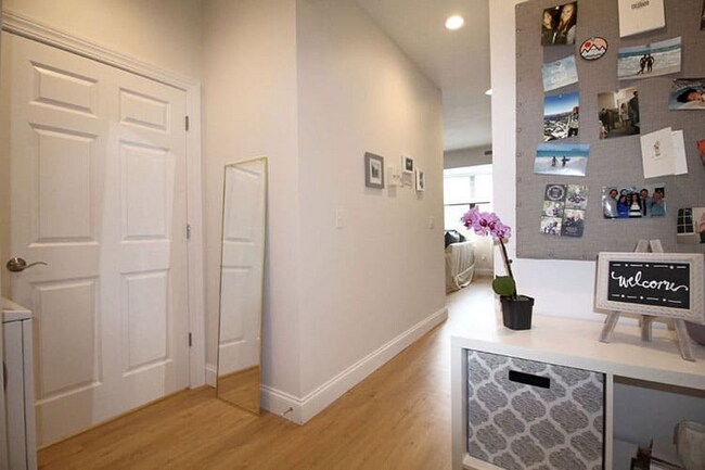 Foto del edificio - 117 S Main St