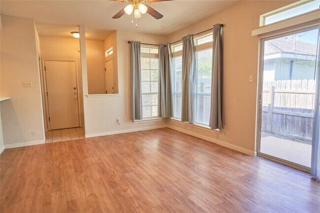 Building Photo - 508 Gregory Ct