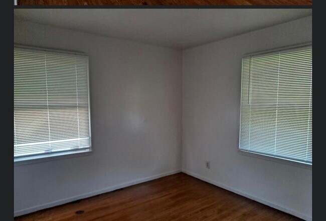 Building Photo - 315 Banff Cir
