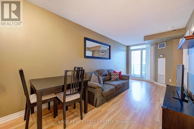 Building Photo - 3-2513 Rean Dr