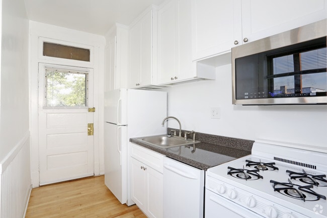 Studio - Oak Park Residence Corporation