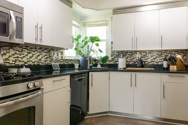 kitchen - 13243 Irene St