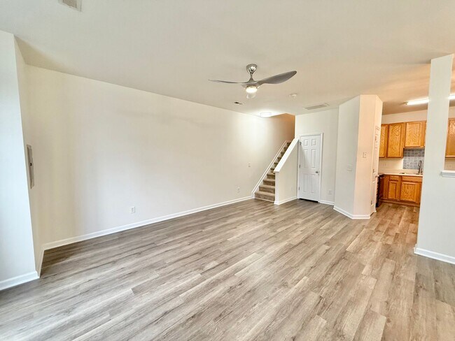 Foto del edificio - Charming 3BD, 2.5BA Raleigh Townhome in a ...