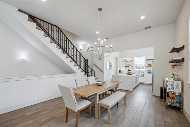 Foto del edificio - 1222 W 21st St