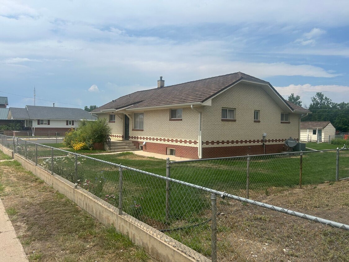 Foto principal - 3 Bedroom Home in Frederick - Available Now!
