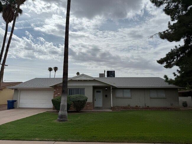 Foto del edificio - 5-Bedroom Home In Tempe