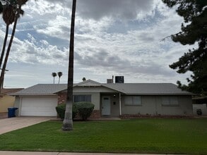 Building Photo - 503 E Loyola Dr