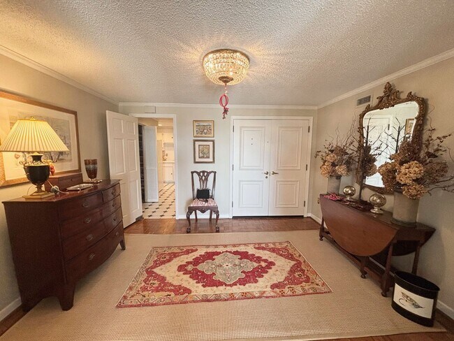 Foto del edificio - Luxury Living at its Finest!