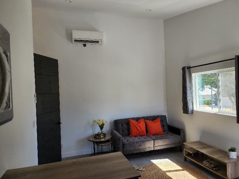 Foto principal - 6653 Melba Ave