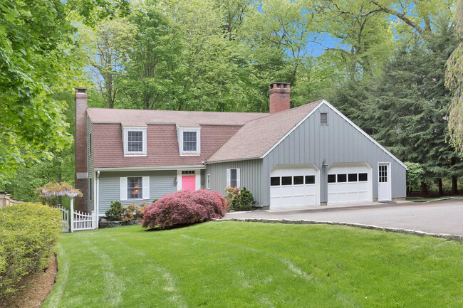 Building Photo - 123 Tokeneke Rd