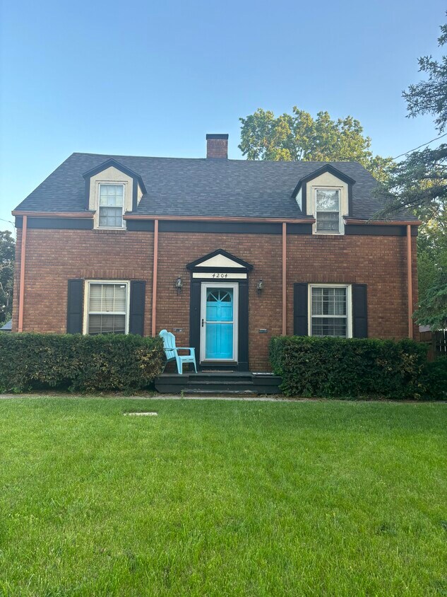 Primary Photo - 4204 Franklin Ave