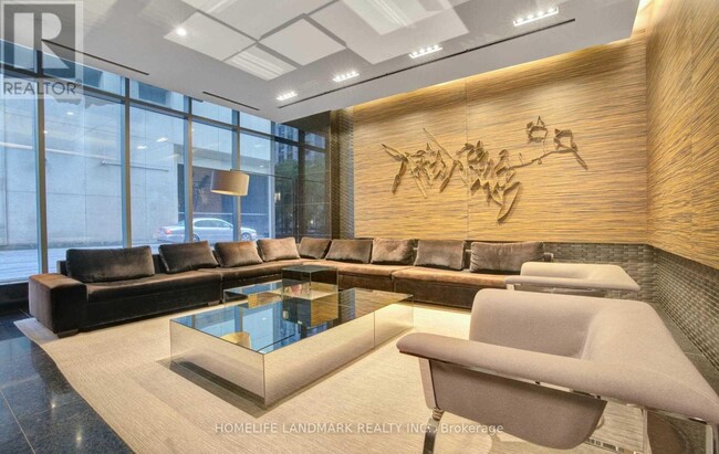 Building Photo - 770 Bay St.