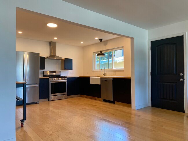 Foto del edificio - 4410 Edgewood Ave