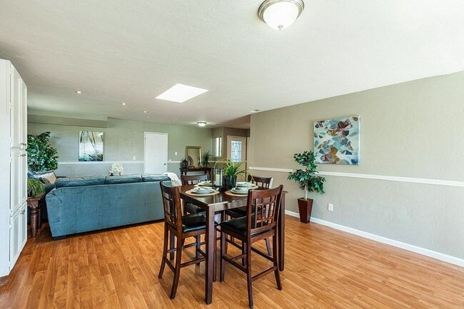 Building Photo - 714 Herbert St