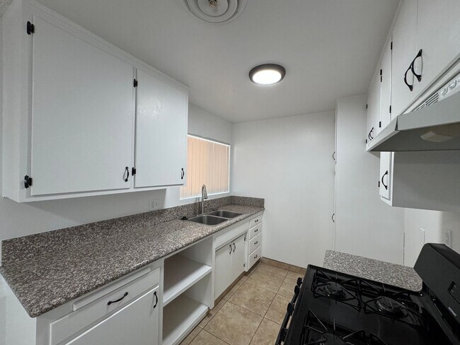 Building Photo - Dana Suites