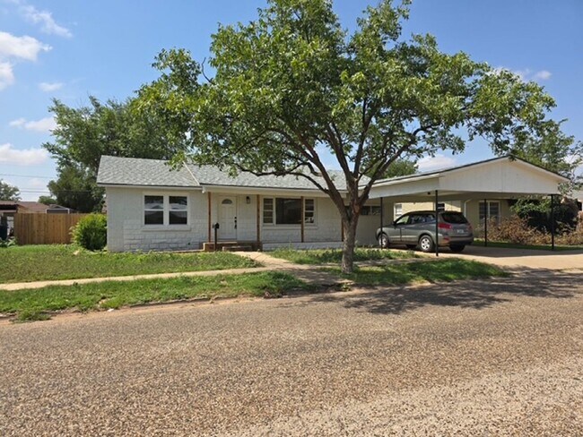 Foto del edificio - Beautifully Remodeled 3 bedroom Rental in ...