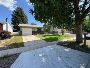 Building Photo - 1529 Sawyer Way