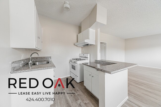 Building Photo - 2030 E Whiting Ave