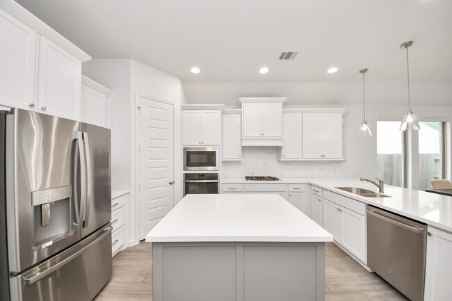 Building Photo - 11210 Burgus Farm Rd