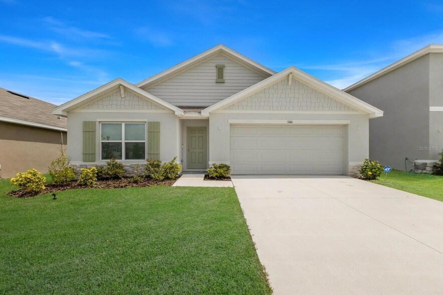 Primary Photo - 5166 Plumeria Dr