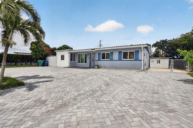 Foto del edificio - 17001 NW 53rd Ct