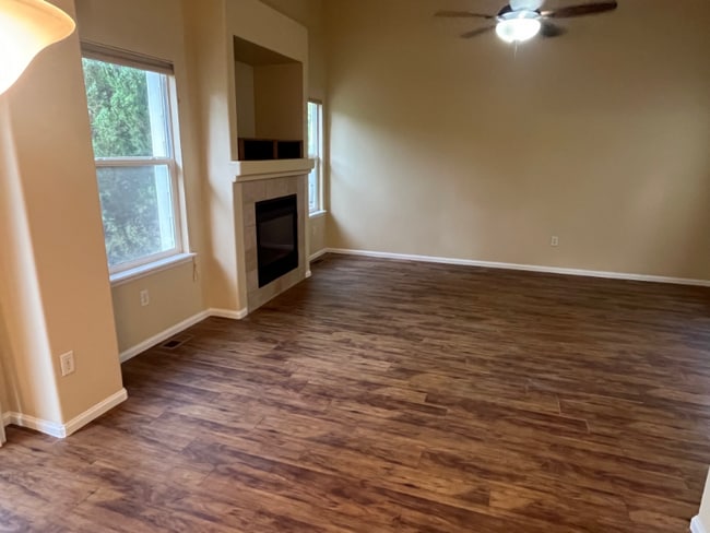 Building Photo - 1846 Twin Lakes Cir